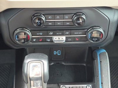 2023 Ford Bronco Base