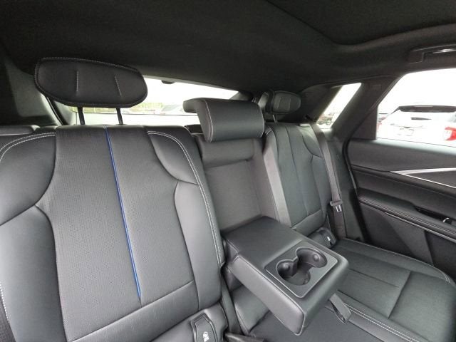 2024 Cadillac LYRIQ Luxury 1