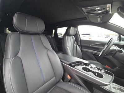 2024 Cadillac LYRIQ Luxury 1