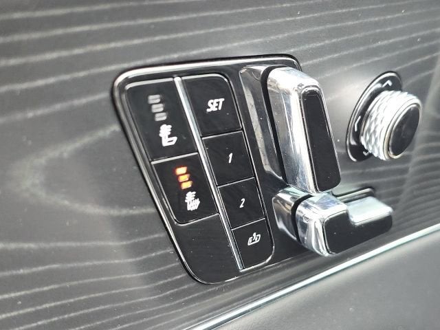 2024 Cadillac LYRIQ Luxury 1