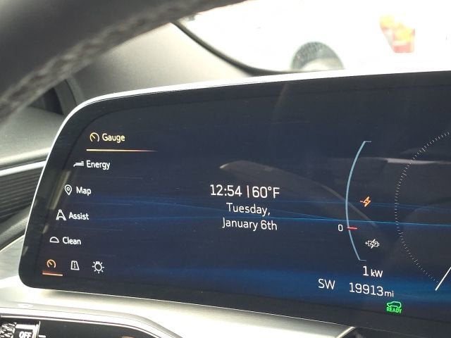 2024 Cadillac LYRIQ Luxury 1