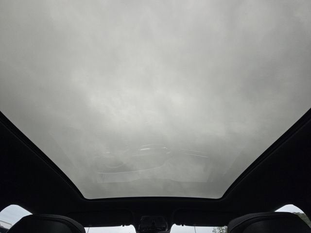 2024 Cadillac LYRIQ Luxury 1