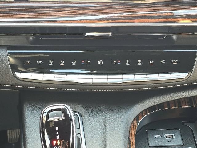 2024 Cadillac Escalade ESV Premium Luxury