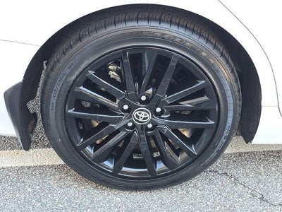 2022 Toyota Camry Hybrid XLE