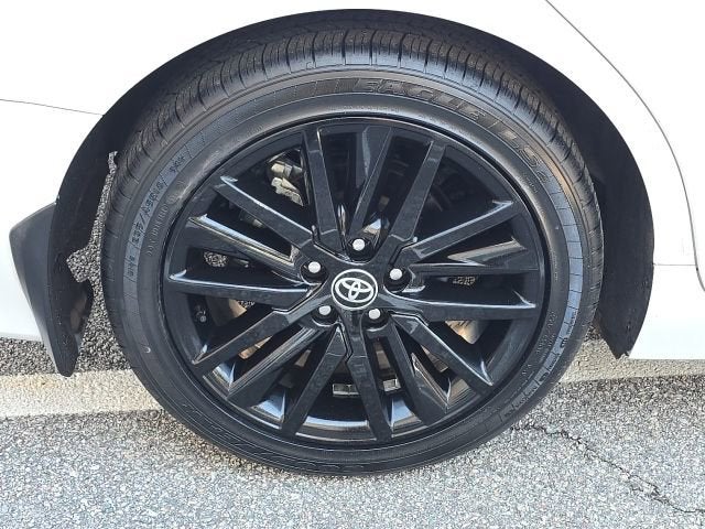 2022 Toyota Camry Hybrid XLE