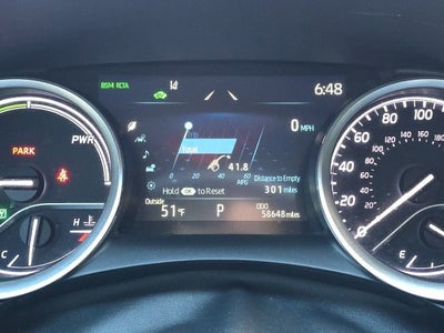 2022 Toyota Camry Hybrid XLE