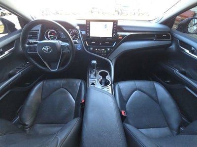 2022 Toyota Camry Hybrid XLE
