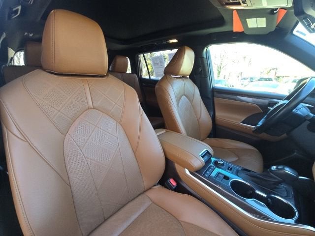 2021 Toyota Highlander Platinum