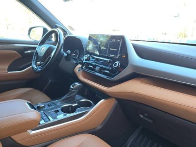 2021 Toyota Highlander Platinum