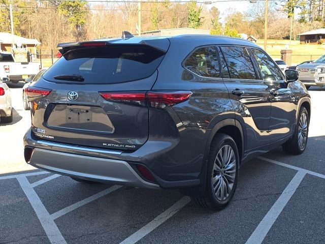 2021 Toyota Highlander Platinum