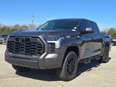 2023 Toyota Tundra 4WD SR5