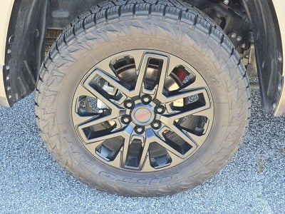 2023 Toyota Tundra 4WD SR5