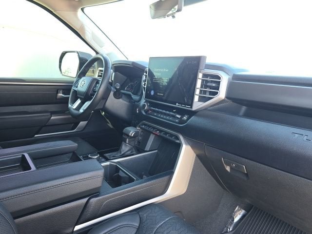 2023 Toyota Tundra 4WD SR5