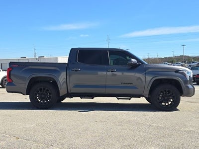 2023 Toyota Tundra 4WD SR5