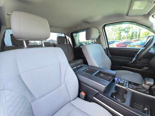 2022 Toyota Tundra 4WD SR5