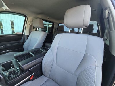 2022 Toyota Tundra 4WD SR5