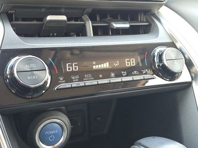 2022 Toyota Venza LE