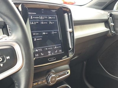 2019 Volvo XC40 Inscription
