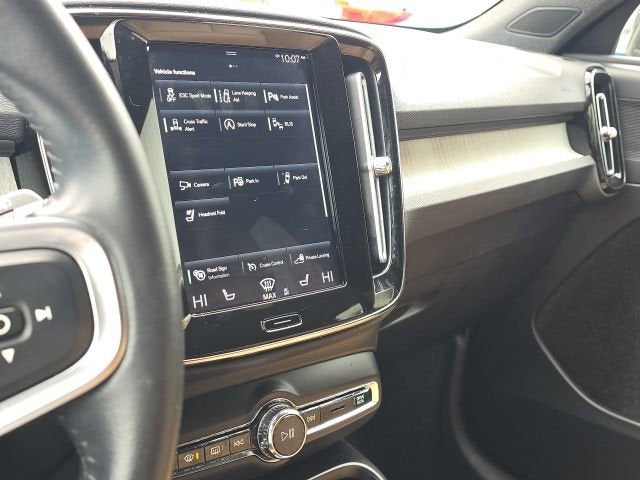 2019 Volvo XC40 Inscription