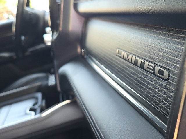 2021 RAM 1500 Limited Crew Cab 4x4 5'7" Box