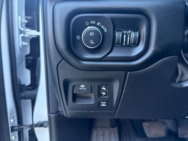 2025 RAM 1500 Laramie Crew Cab 4x4 5'7" Box
