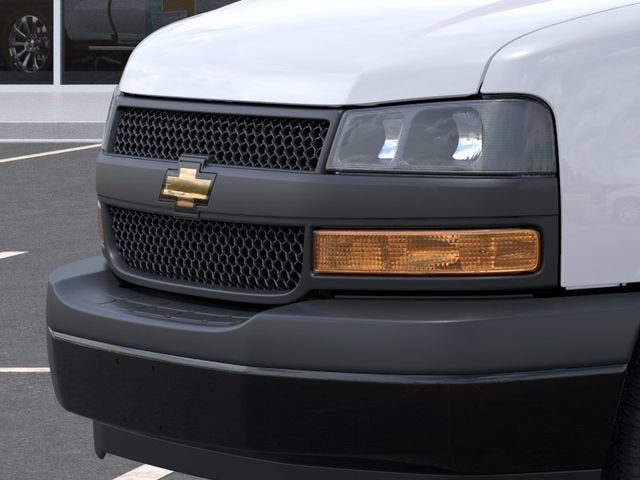 2026 Chevrolet Express Passenger 1LS