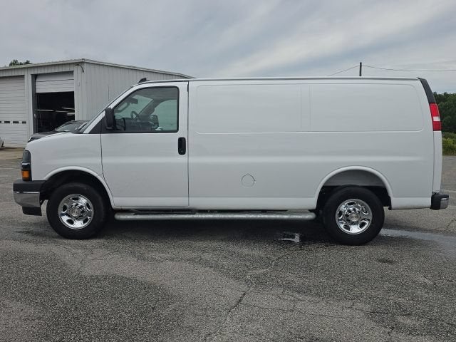 2025 Chevrolet Express Cargo WT