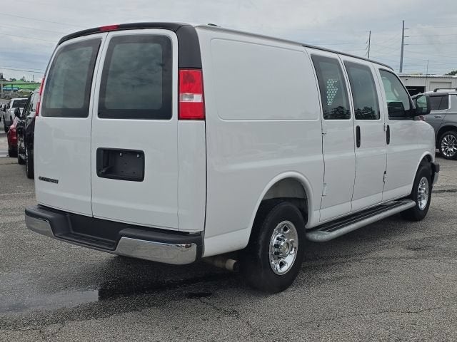 2025 Chevrolet Express Cargo WT