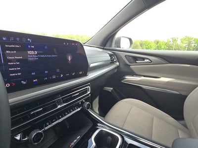 2024 Chevrolet Traverse LT