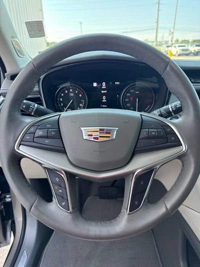 2023 Cadillac XT5 Premium Luxury