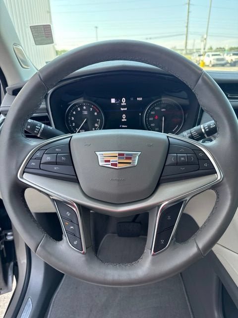 2023 Cadillac XT5 Premium Luxury