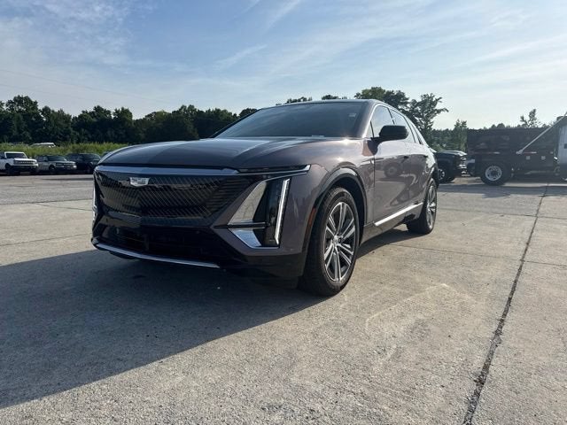 2025 Cadillac LYRIQ Luxury 2