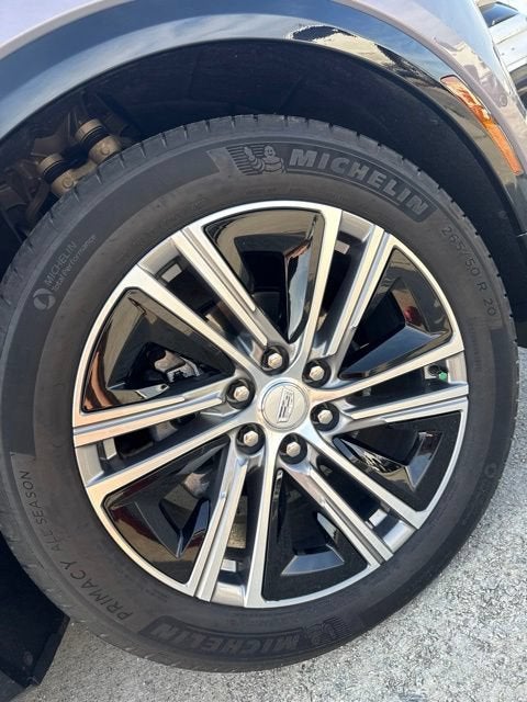 2025 Cadillac LYRIQ Luxury 2