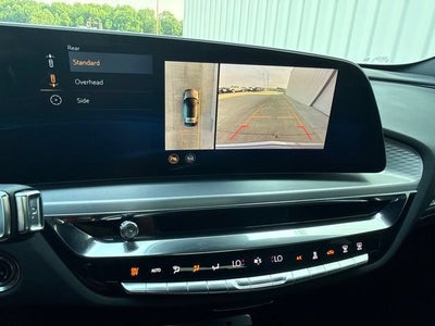 2025 Cadillac LYRIQ Luxury 2