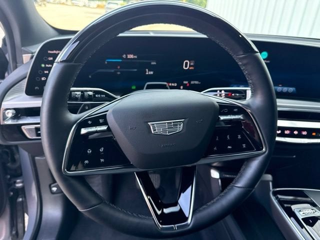 2025 Cadillac LYRIQ Luxury 2