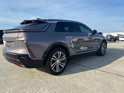 2025 Cadillac LYRIQ Luxury 2