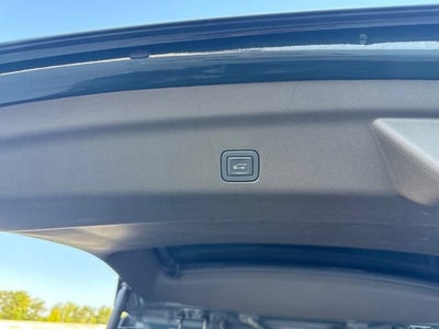 2025 Cadillac Escalade ESV Premium Luxury