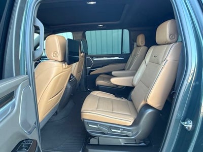 2025 Cadillac Escalade ESV Premium Luxury