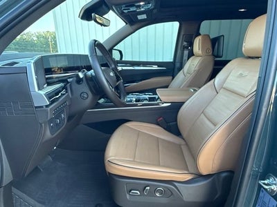 2025 Cadillac Escalade ESV Premium Luxury