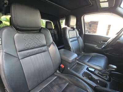2022 Nissan Frontier Crew Cab PRO-4X 4x4