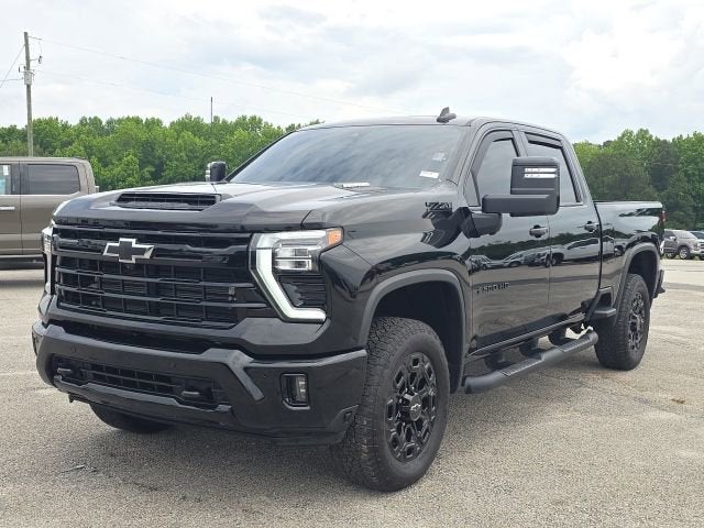 2024 Chevrolet Silverado HD LTZ 4WD Crew Cab Standard Box's photo