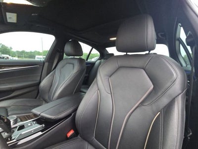 2019 BMW 5 Series 530i