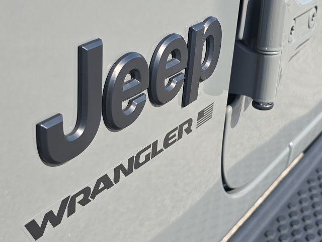 2023 Jeep Wrangler Altitude
