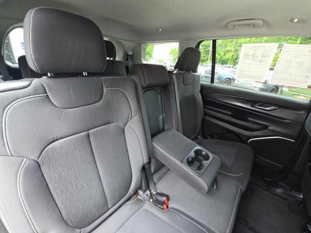 2022 Jeep Grand Cherokee L Laredo