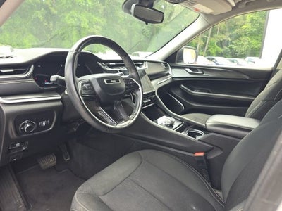 2022 Jeep Grand Cherokee L Laredo