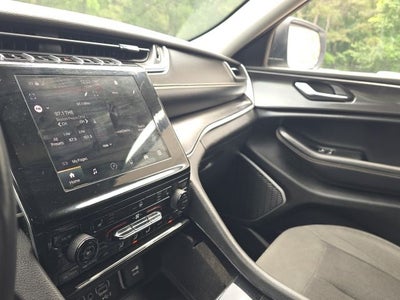 2022 Jeep Grand Cherokee L Laredo