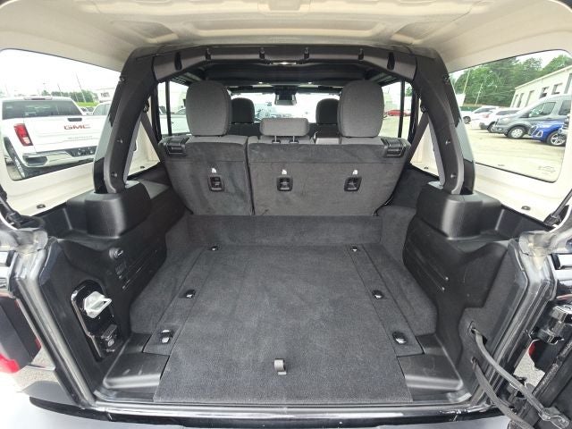 2025 Jeep Wrangler Sahara 4xe