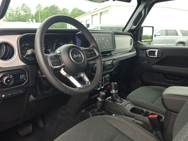 2025 Jeep Wrangler Sahara 4xe