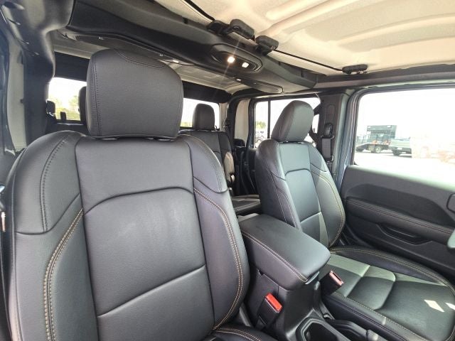 2025 Jeep Gladiator High Tide