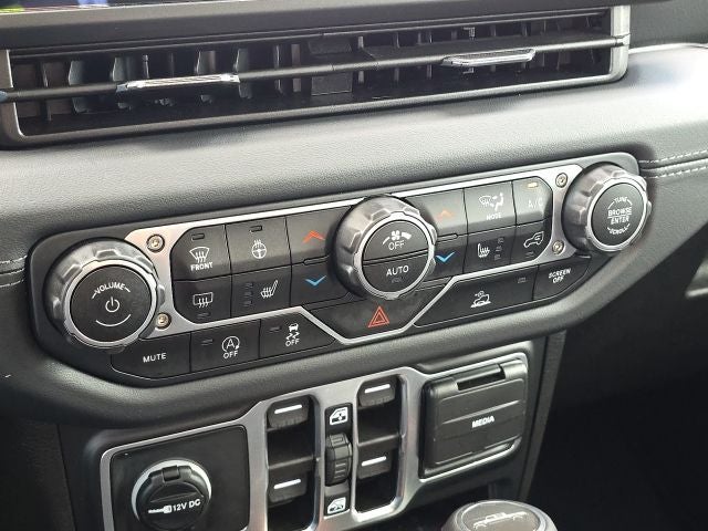 2025 Jeep Gladiator High Tide